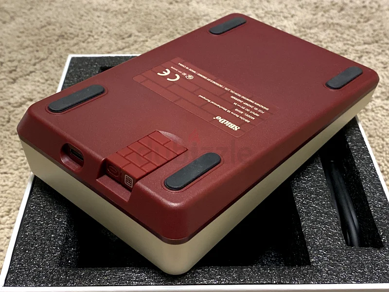 Retro 18 Mechanical Numpad - A Touch of Retro Style!63167112319363111