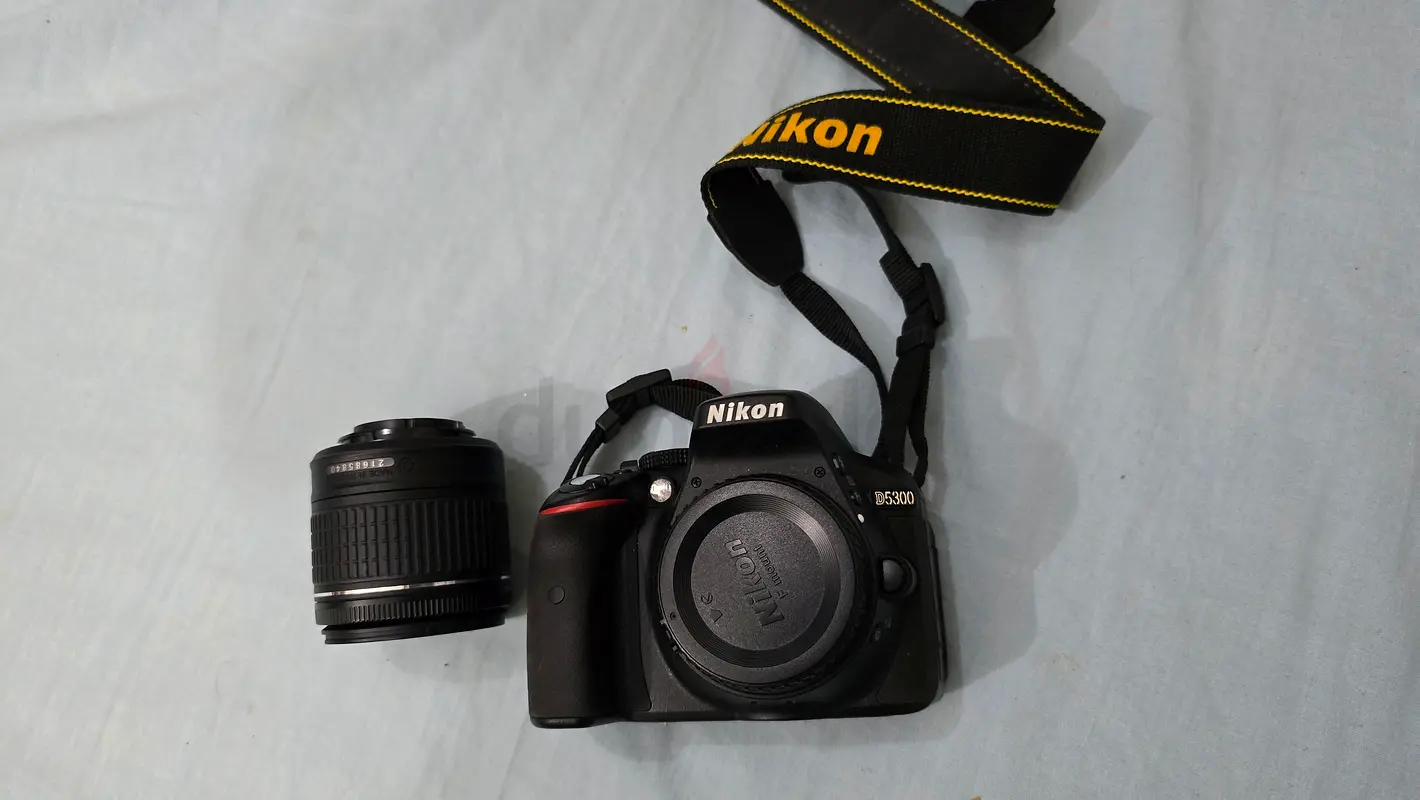Nikon D5300 DSLR Camera Black With AF-P 18-55mm Lens plus telephoto lens free and bag