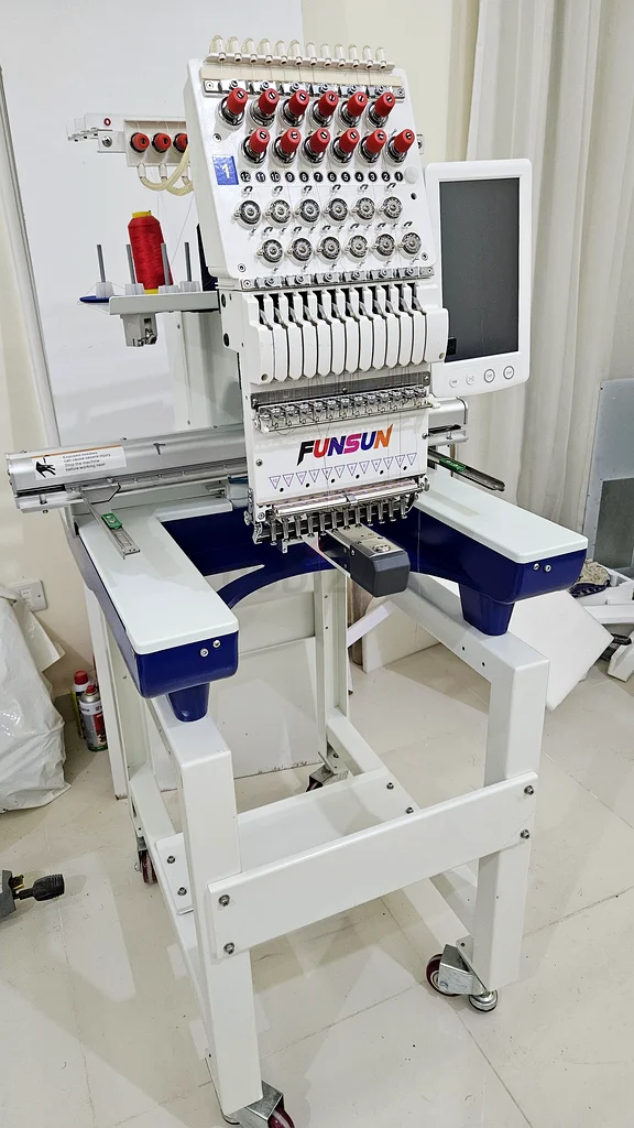 ماكينة تطريز متعددة الإبر ذات جودة عالية للبيع63258142474498111