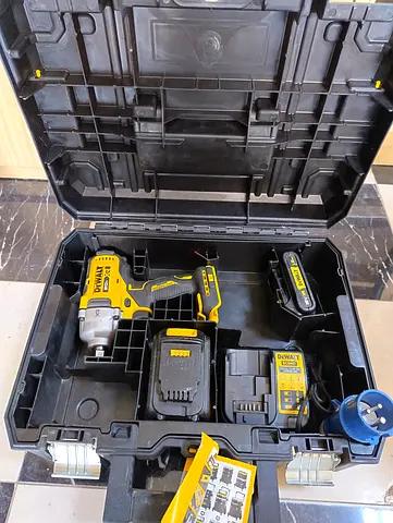 DeWalt impact wrench mid torque 20.v