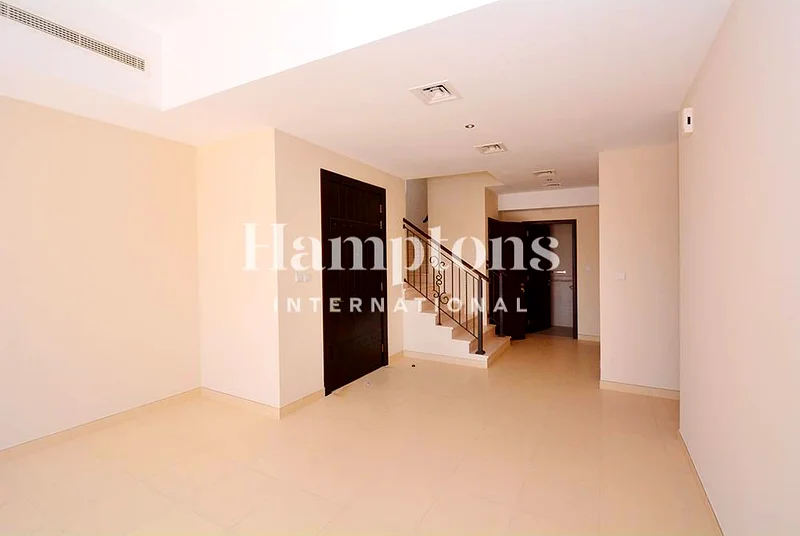 جاهز للسكن | غير مفروش | موقع رائع62937618931457114