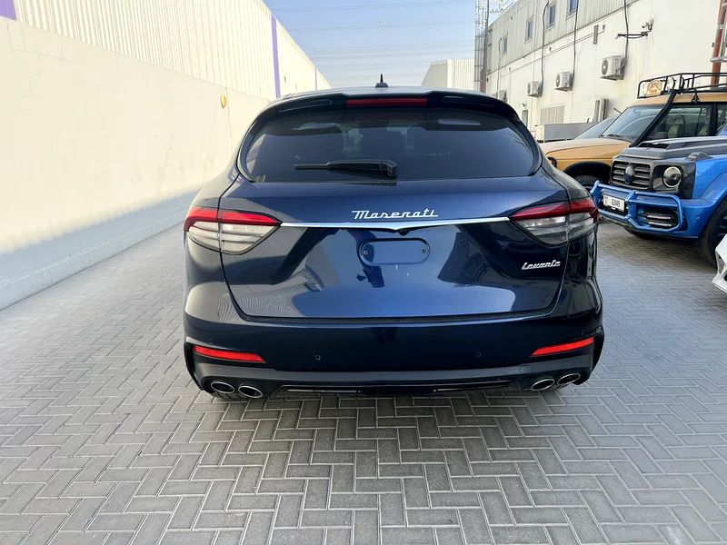 تمويل بنكي من 2995 درهم/شهريًا | مازيراتي ليفانتي مودينا 2023 | ضمان سنة واحدة63176617322627114