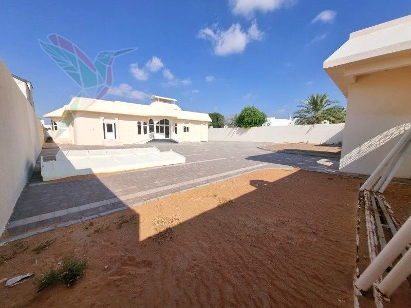 فيلا أرضية، يتوفر لديها فناء كبير للبيع، رملة زاخر63197116288642111