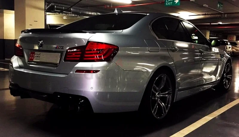 BMW M5 F10 2013 GCC63229645101954112