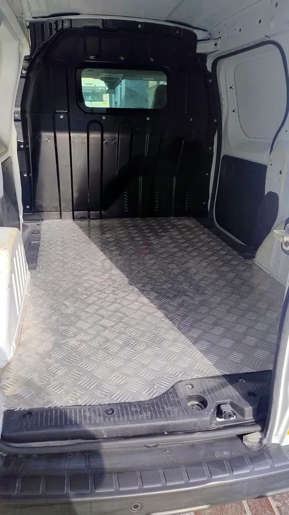 Renault Dokker delivery van, 1.6L, manual, 2024, perfect condition, low mileage, GCC specs62934684406275111