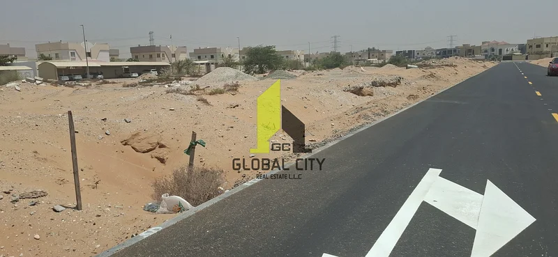 6 PLOTS AVAILABLE IN ONE SINGLE ROW. RESIDENTIAL VILLA PLOTS G+2. SQM 242 , SQFT 2,604 , PRIME LOCATION , ASKING PRICE 550,000 NEGOTIABLE ,,,,,,,,,,,,63185188805249111