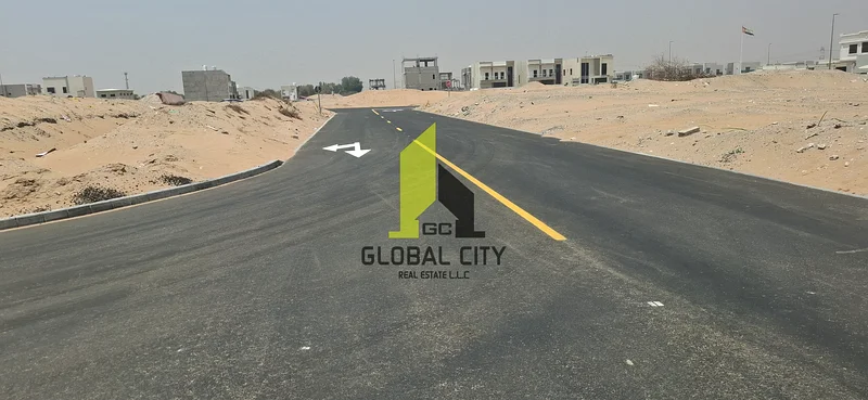 6 PLOTS AVAILABLE IN ONE SINGLE ROW. RESIDENTIAL VILLA PLOTS G+2. SQM 242 , SQFT 2,604 , PRIME LOCATION , ASKING PRICE 550,000 NEGOTIABLE ,,,,,,,,,,,,63185188805249113