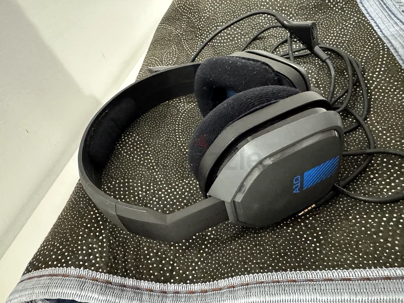 High-Quality Over-Ear Headphones - Immerse Yourself in Sound!63165713166979112