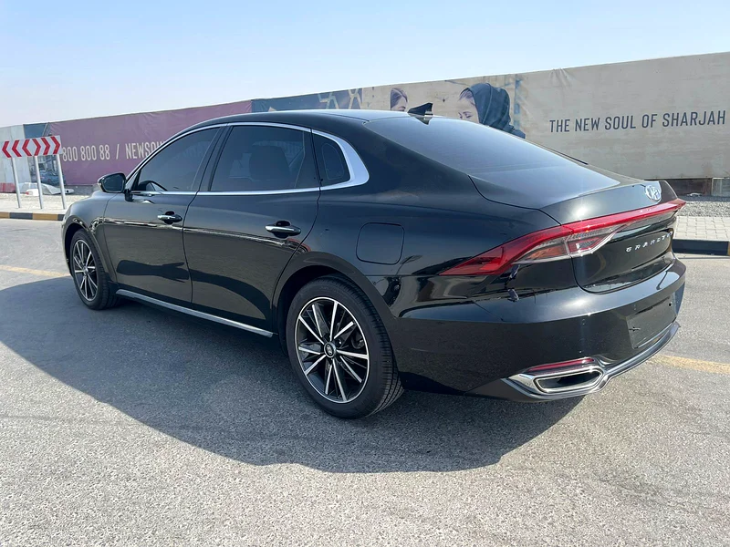 Hyundai Azera-202063157444268034112