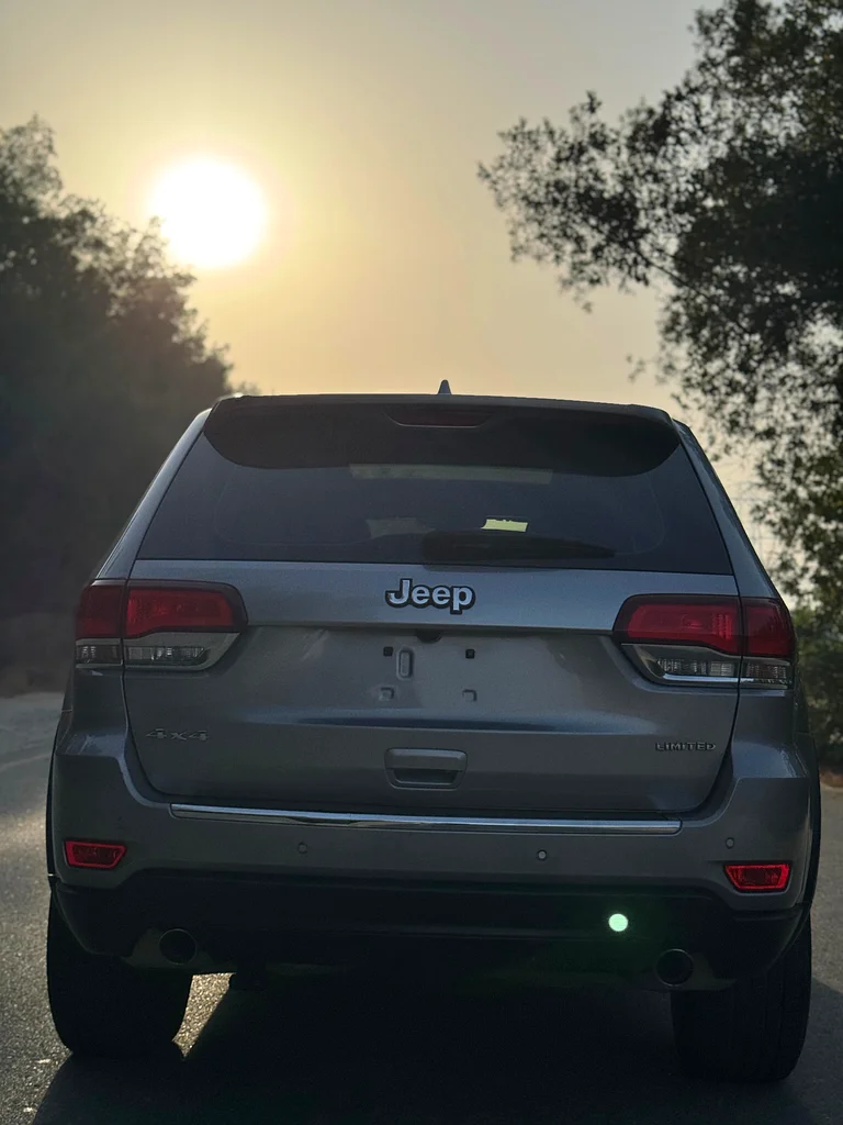 ٢٠٢١  
جيب جراند تشيروكى  
٣٥٠٠ - ٣٩٩٩ سي سي، ٦ أسطوانات  
٢٠٠ - ٢٩٩ حصان  
مواصفات دول مجلس التعاون الخليجي63172197371009113