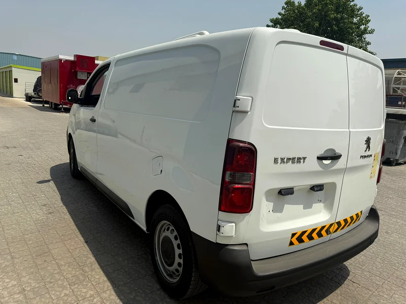 2018 Chiller Van, Automatic63222806102145111