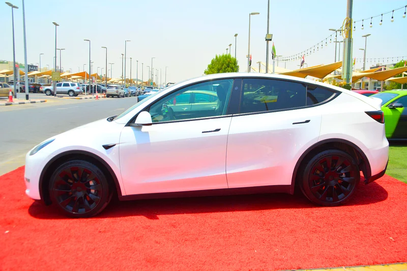 تيسلا Y طويلة المدى بنظام الدفع الرباعي AWD 2025 GCC كهربائية63175703918722113