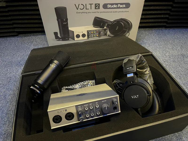 Professional Studio Bundle - Universal Audio Volt 2  
Audio Interface + Condenser Microphone + Headphones + Accessories  
Like Agency63205877255811111
