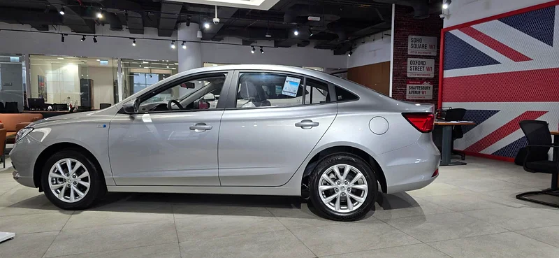 MG5 STD 1.5L / 2025 / 6years/200k km Warranty /Great Deal Limited Offer63177102330754112