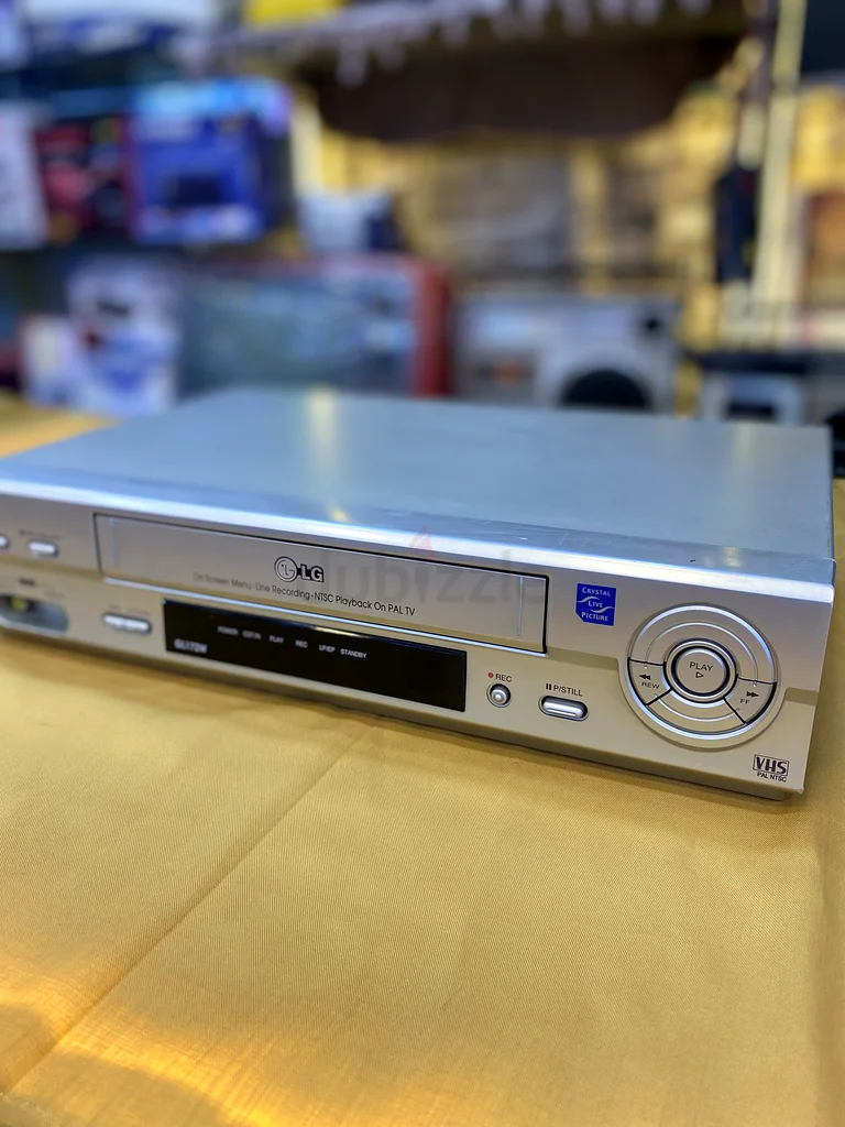Lg VHS /VCR  مشغل فيديو شركه ال جي63262397692033112