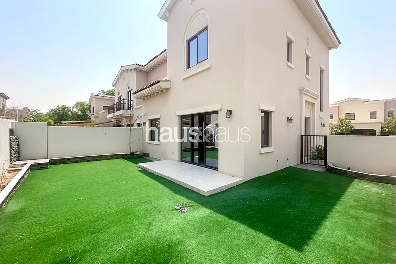 تصميم واسع | متوفر الآن | وحدة النهاية629376190775071122