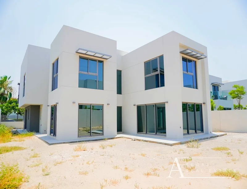 Spacious Villa | Next to Al Zahia | Resale63192569473026111
