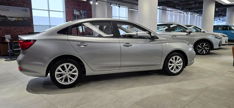 MG5 STD 1.5L / 2025 / 6years/200k km Warranty /Great Deal Limited Offer63177102330754111