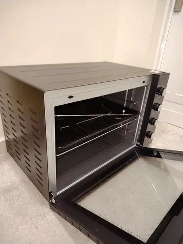 Electric oven used less than a month