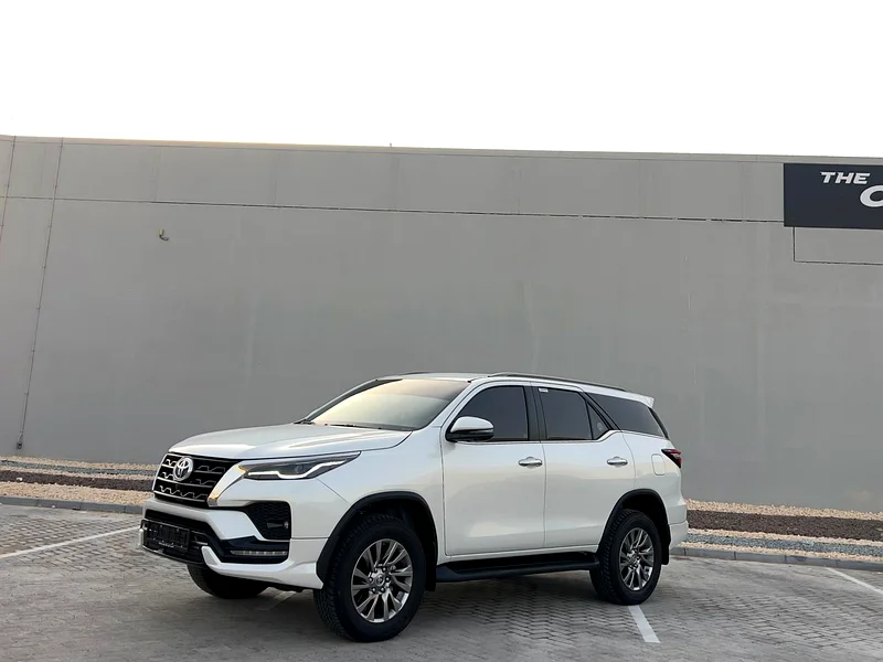 TOYOTA FORTUNER VXR 4.0L V6 2025 GCC Under Warranty and Service63157445051139112