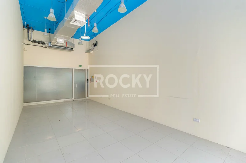 Rented Shop | Close to metro | VL Served63195084826625112