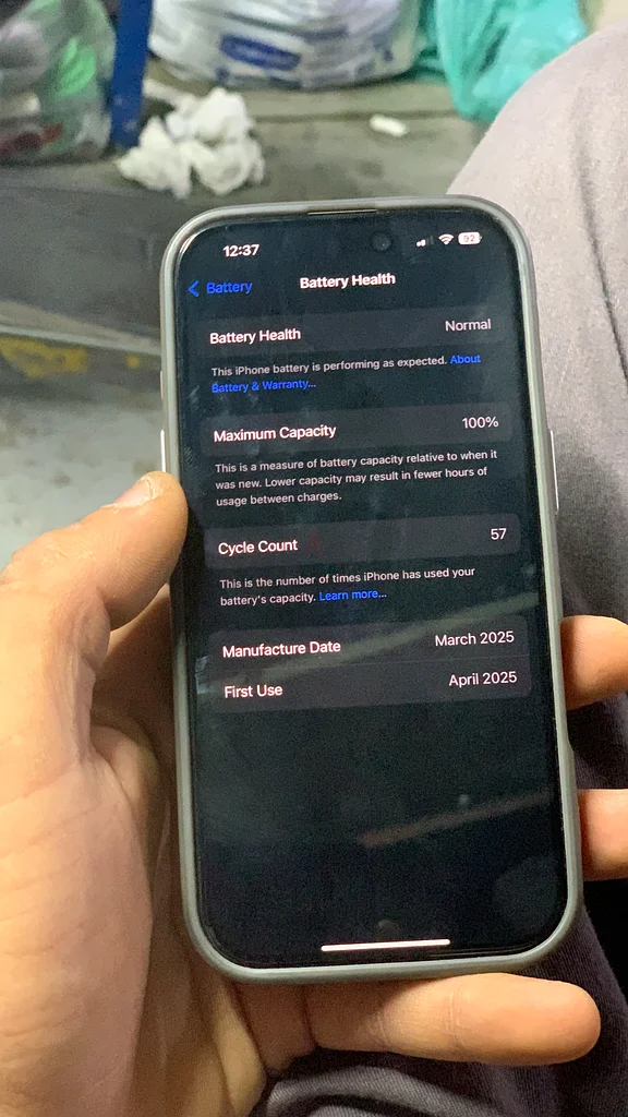 آيفون 16 برو تيتانيوم طبيعي 5G سعة 256 جيجابايت63184737396611111
