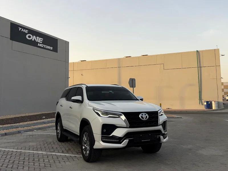 TOYOTA FORTUNER VXR 4.0L V6 2025 GCC Under Warranty and Service63157445051139113