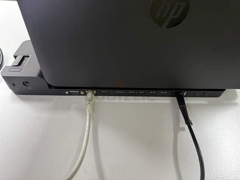 كمبيوتر محمول HP EliteBook 840، ذاكرة وصول عشوائي 4 جيجابايت، وسعة تخزين 512 جيجابايت من نوع SSD، مع نظام ويندوز أصلي ومحطة إرساء. السعر قابل للتفاوض63255537331457113
