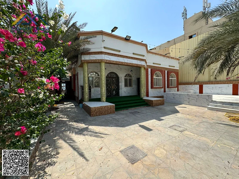 فيلا سكنية وتجارية للإيجار على شارع مكة في روضة 2.63722901599619110