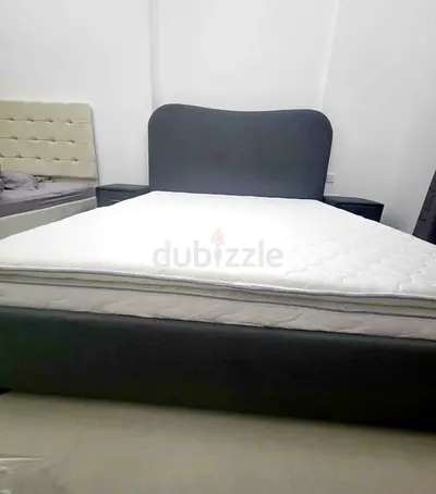 Stylish Contemporary Bed with Mattress - Perfect for Your Bedroom