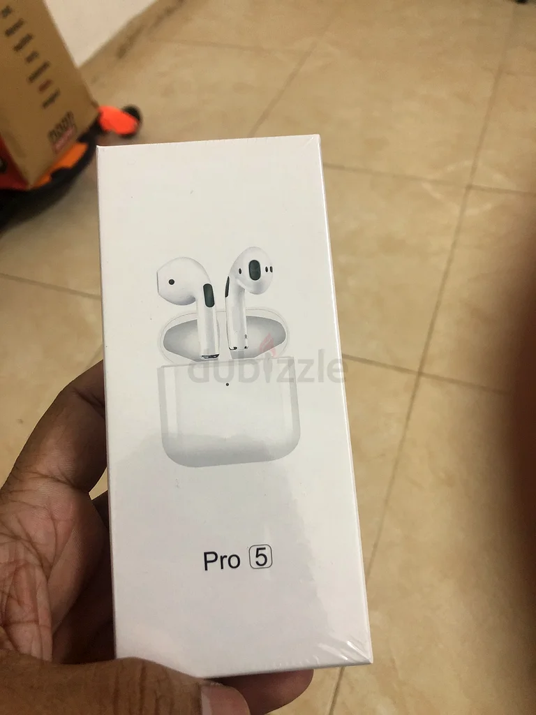 Headset and wireless charger power bank63221852916738113