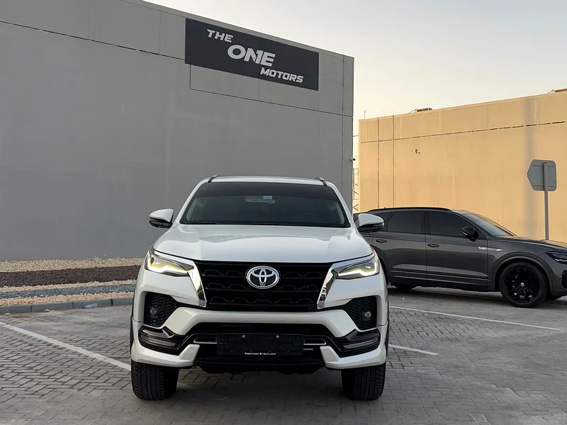 TOYOTA FORTUNER VXR 4.0L V6 2025 GCC Under Warranty and Service63157445051139114