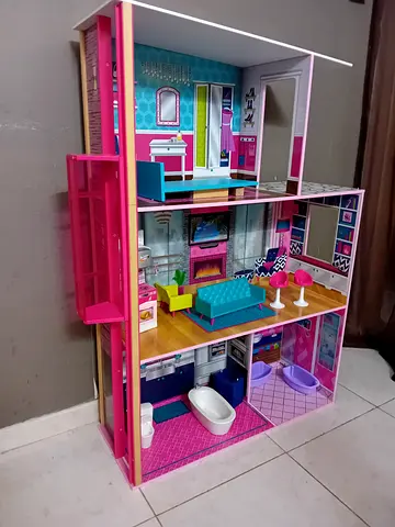 Dream Home Dollhouse - Perfect for Imaginative Play!