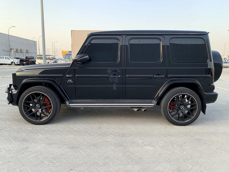 For sale: G500, 63 AMG body kit  
Gulf spec: Imported from Germany, clean title  
Model: 2019  
Car mileage: 230,00063157885899521113