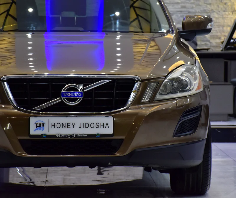 EXCELLENT DEAL for our Volvo XC60 T6 AWD ( 2012 Model ) in Brown Color GCC Specs63221301206401113