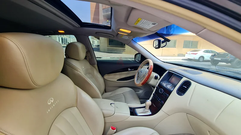إنفيني QX50 2014 * كاميرا 360 درجة، نظام تحديد المواقع، سقف بانورامي، جلد، خليج، دول مجلس التعاون الخليجي، نيسان دبي، 3 مفاتيح ذكية، خيارات كاملة63174307240578114