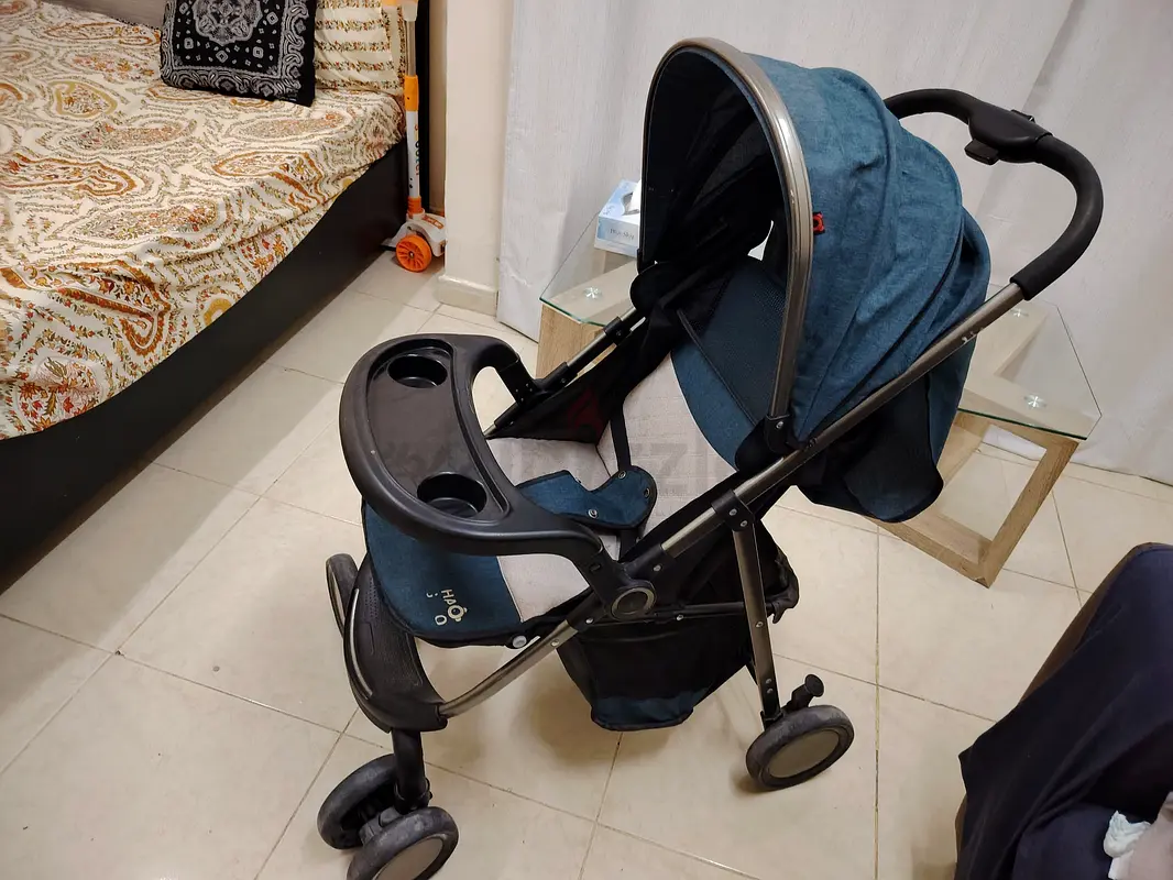 Stylish and Comfortable Stroller for Your Little One!