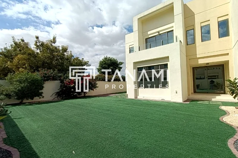 ٣ غرف نوم وصالون + مطبخ | جاهز للسكن | حديقة خاصة62937618801154111