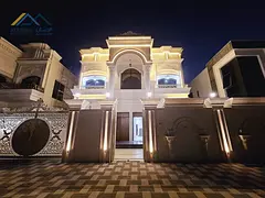 The address of luxury and beauty of details, a large house, super deluxe personal finishing, directl