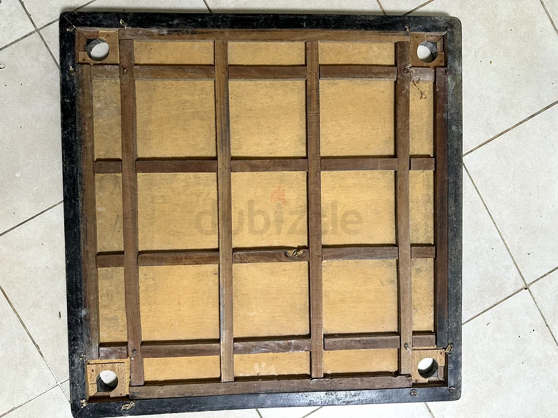لعبة كاروم كلاسيكية - مثالية لليالٍ العائلية للألعاب!63244206377603112