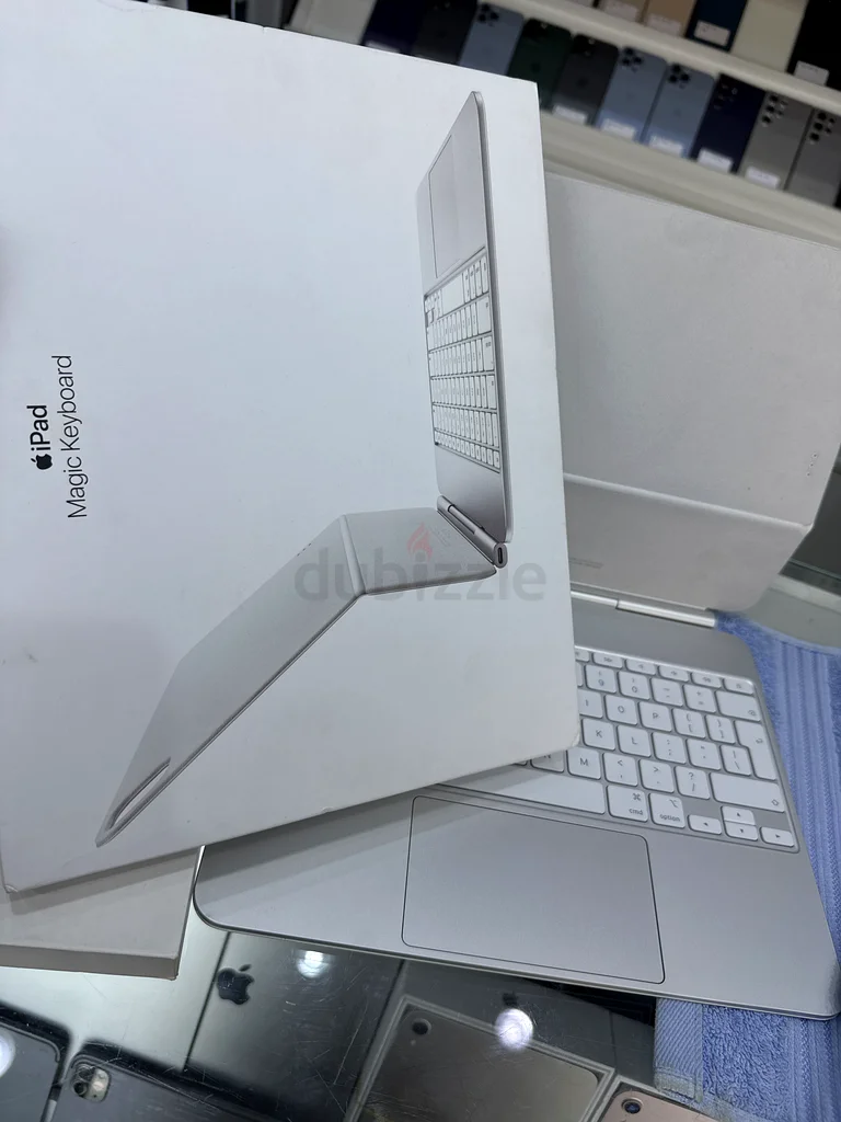 Magic Keyboard ipad pro 13 inch M263190115718530111