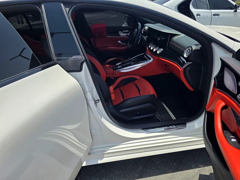 Description 
2022 Mercedes-Benz GT43 AMG American Specs  -10,000 kms 280,000 AED63137803650051113