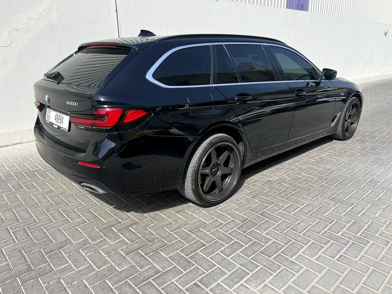 BMW 520i Touring 2024 GCC | Bank Finance From 2550 AED/ Month | Lease To Own63156993649282113
