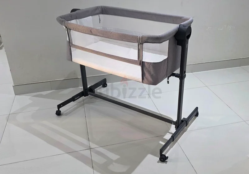 Stylish Baby Bassinet for Sale - Perfect for Newborns (0-6 month)!63204862584193111