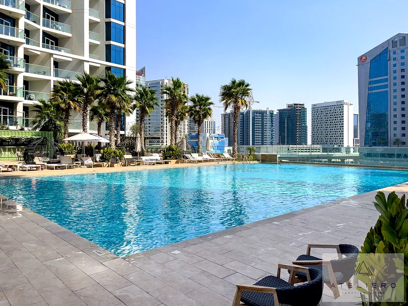 ستوديو حديث في داماك ميزون برايف63817137820803113