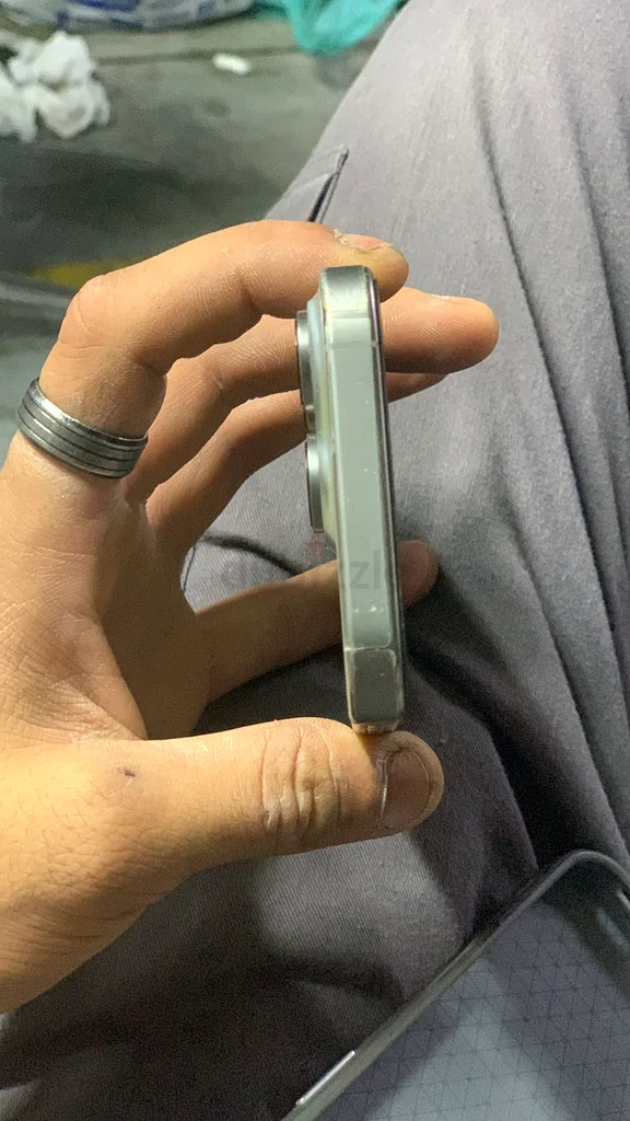 آيفون 16 برو تيتانيوم طبيعي 5G سعة 256 جيجابايت63184737396611114