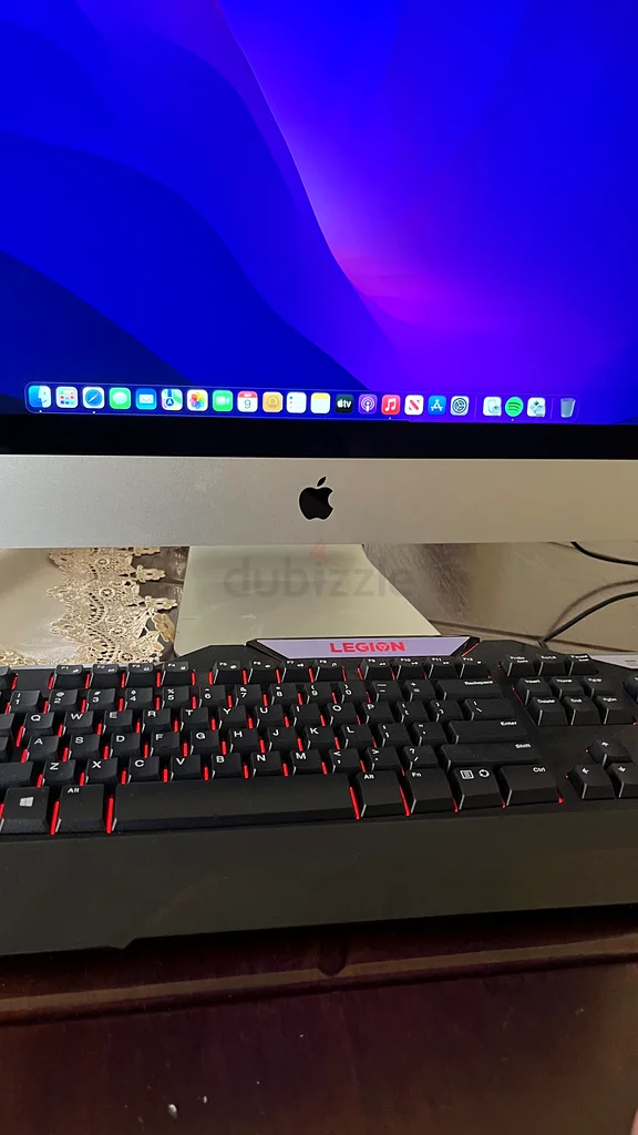 Stunning Apple iMac - Perfect for Work or Play! Running latest MacOS 8GB of ram and 1 TB of storage63256078441090111