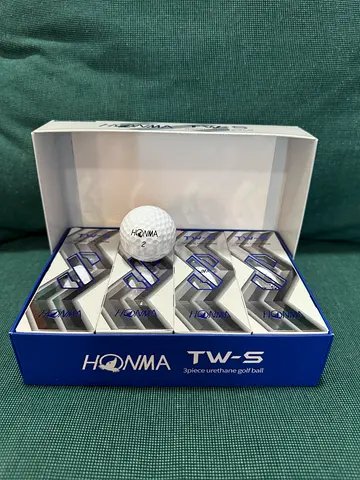 Honma TW-S Golf Balls. AED100 - no nego