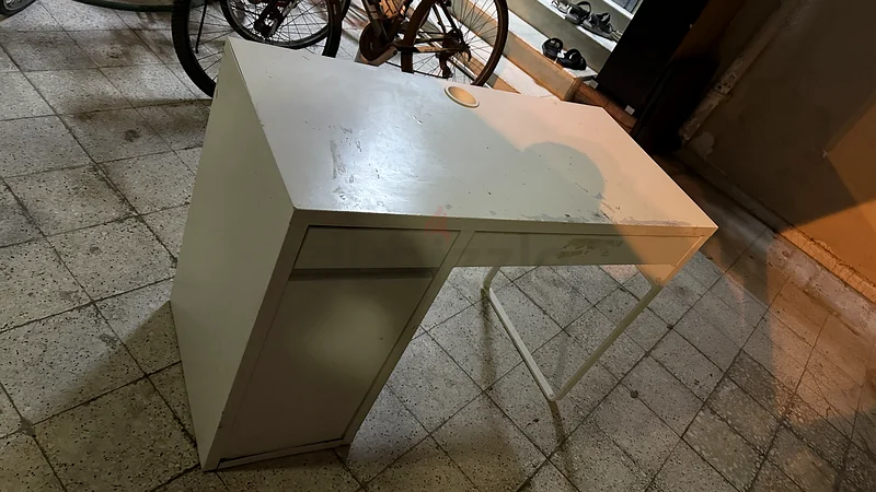 Study Table for FREE63210350732034111