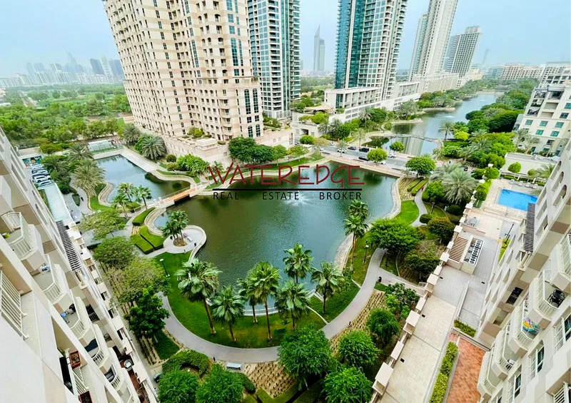 Full canal and sunset view II Ready629376187678741124
